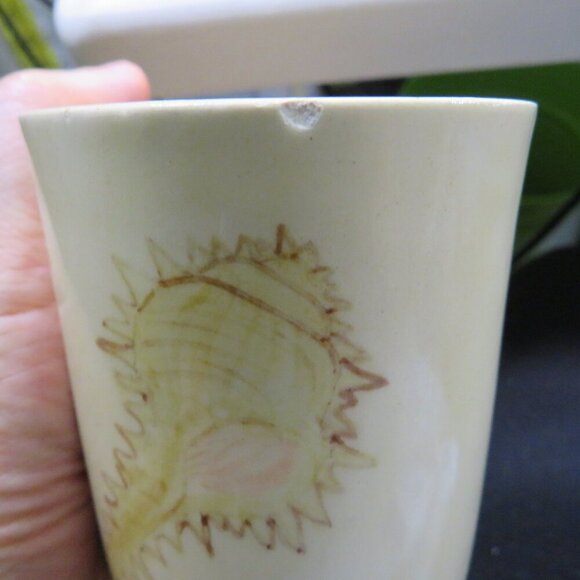 Sea Shell (6) Mugs NO DUPLICATES front or back Vintage, Signed, has chips - Picture 7 of 10